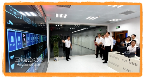 貴州省委書記陳敏爾網(wǎng)絡(luò)邀請大家到貴州旅游做客(圖)